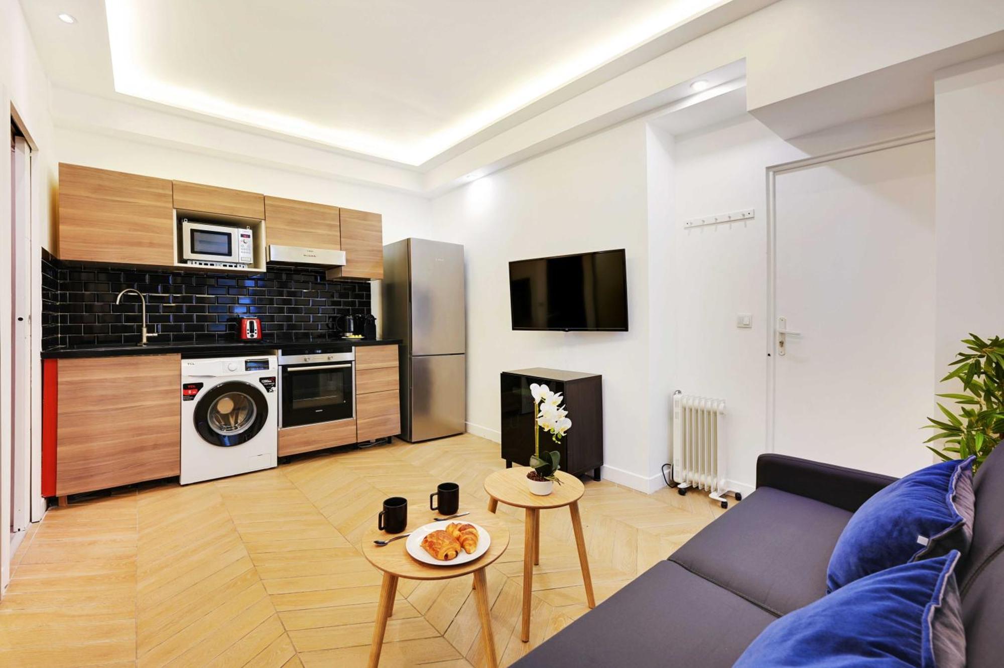 Serenity At Bastille Parijs